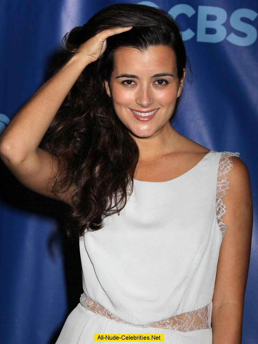 Naked pics of cote de pablo - Real Naked Girls