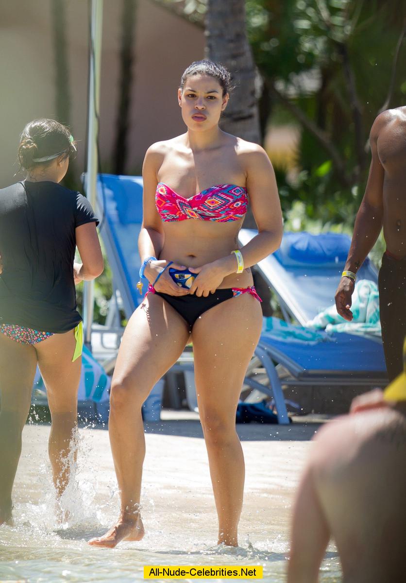 Jordin Sparks cleavage & cameltoe in bikini.