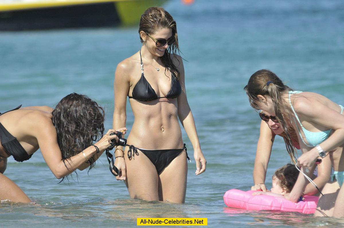 Maria Menounos hard nipples inder black bikini